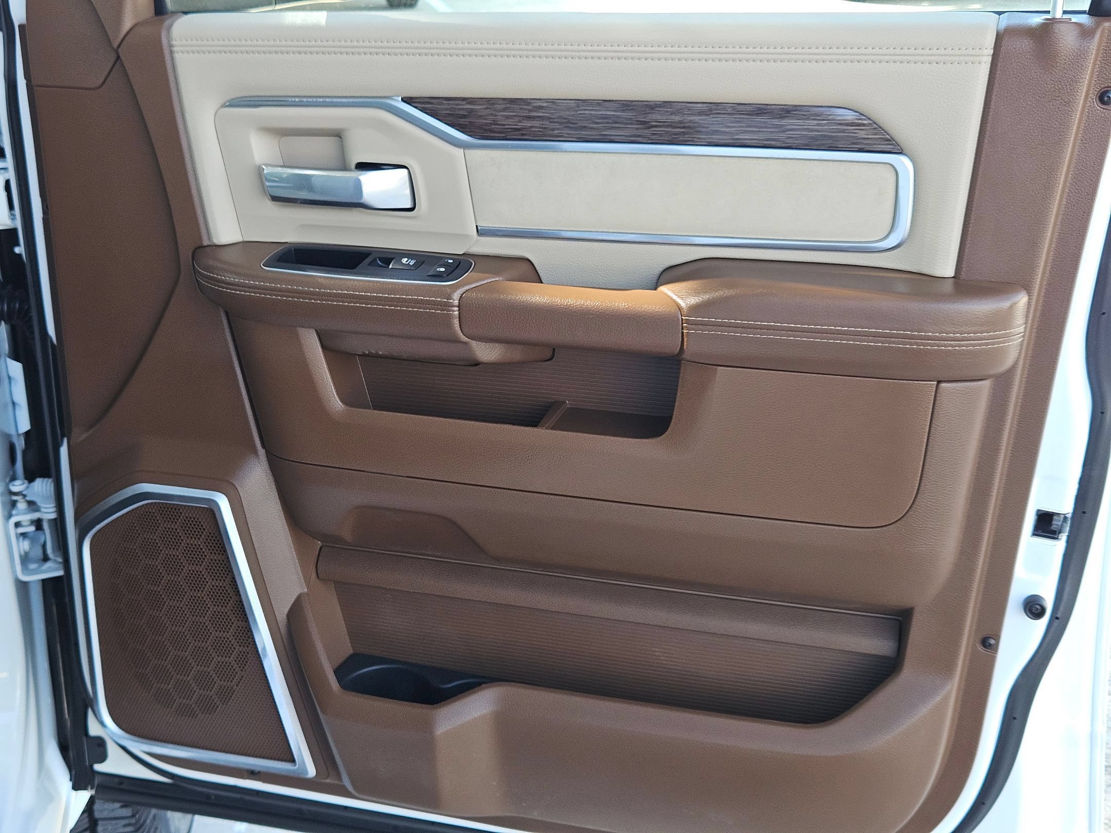 Used 2019 RAM 2500 Laramie AWD/4WD image 30