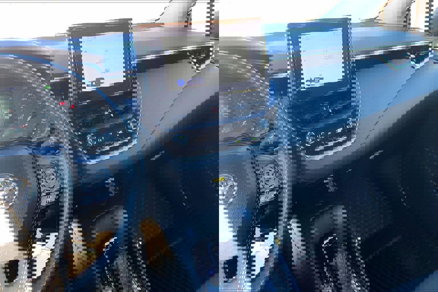 Certified 2025 Toyota Corolla LE image 6