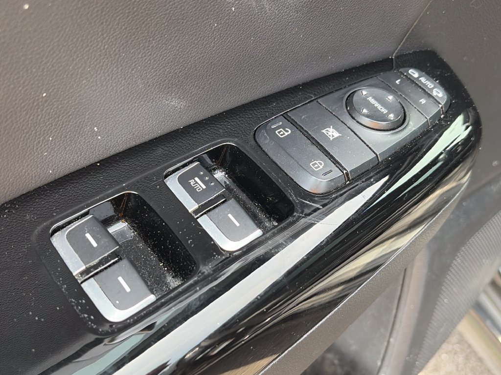Used 2022 Kia Sportage Nightfall Edition w/ Nighfall AWD Premium Package image 21