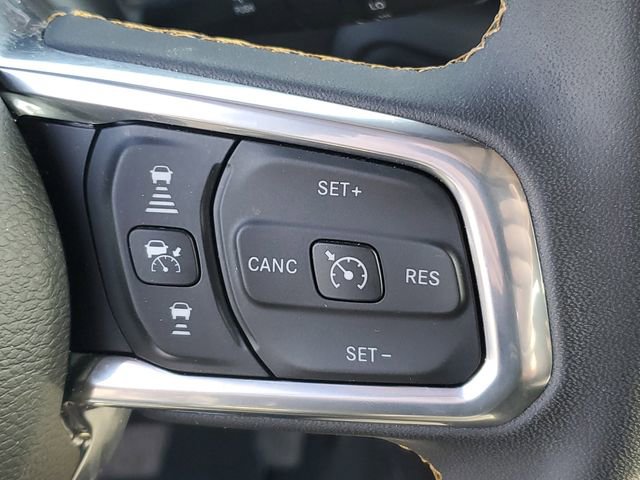 Used 2024 Jeep Wrangler Sahara image 19