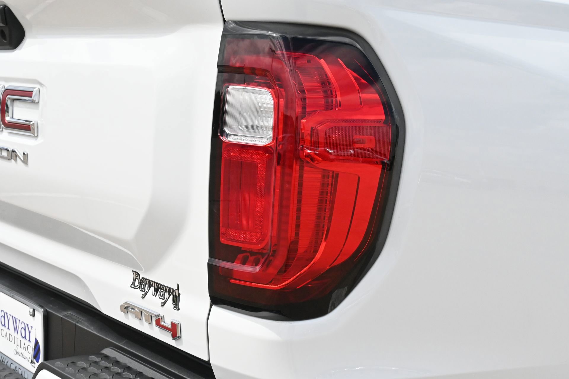 Used 2024 GMC Canyon AT4 w/ Technology Package AWD/4WD image 23