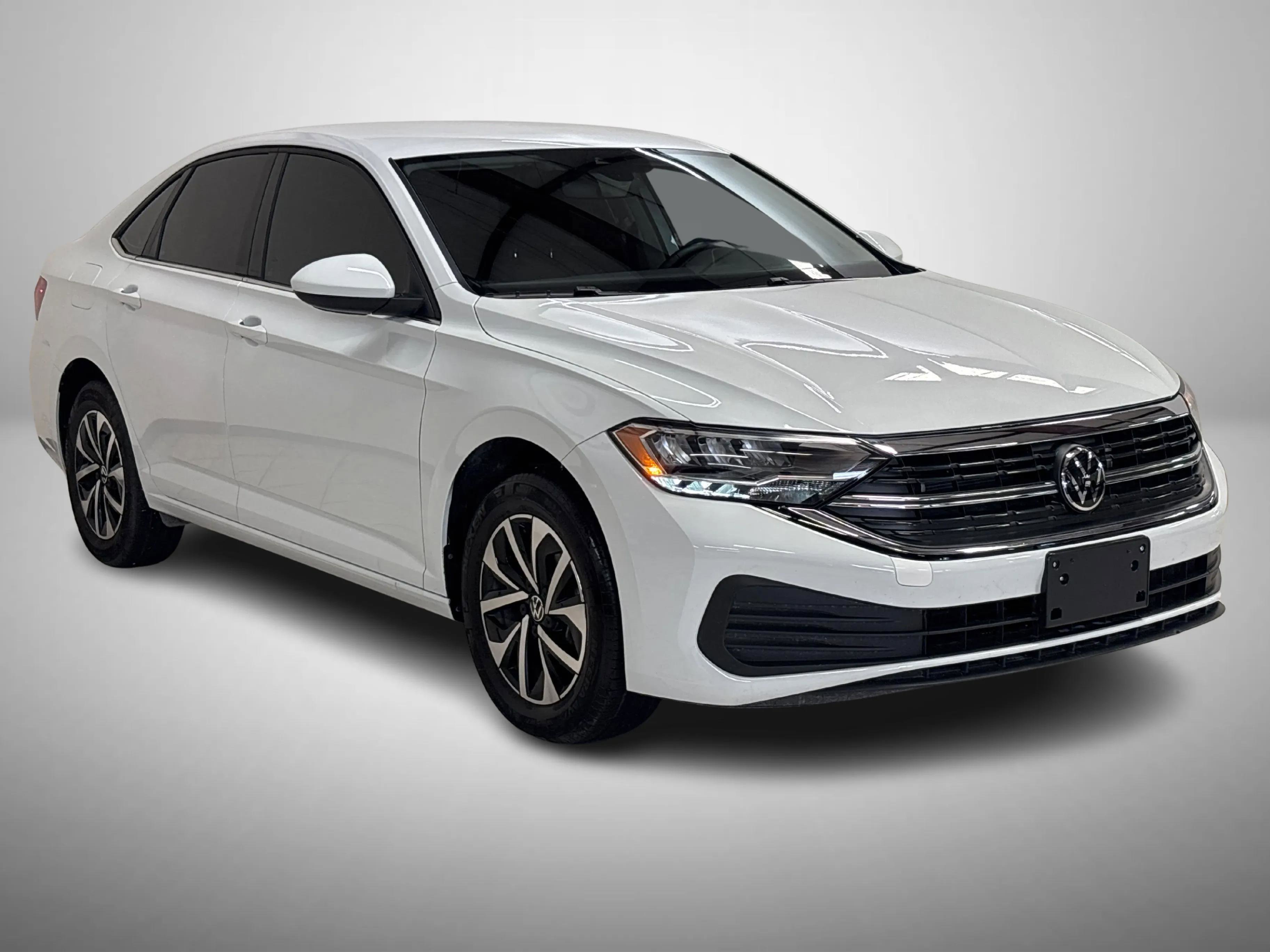 Used 2024 Volkswagen Jetta S FWD image 3