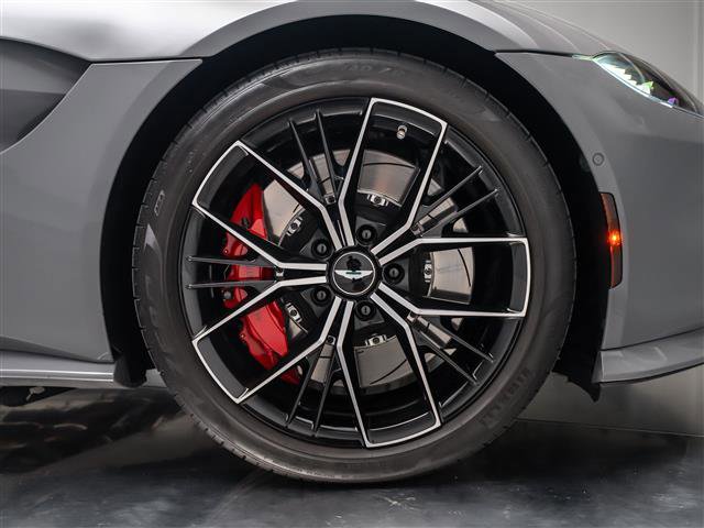 Used 2021 Aston Martin V8 Vantage Automatic image 4