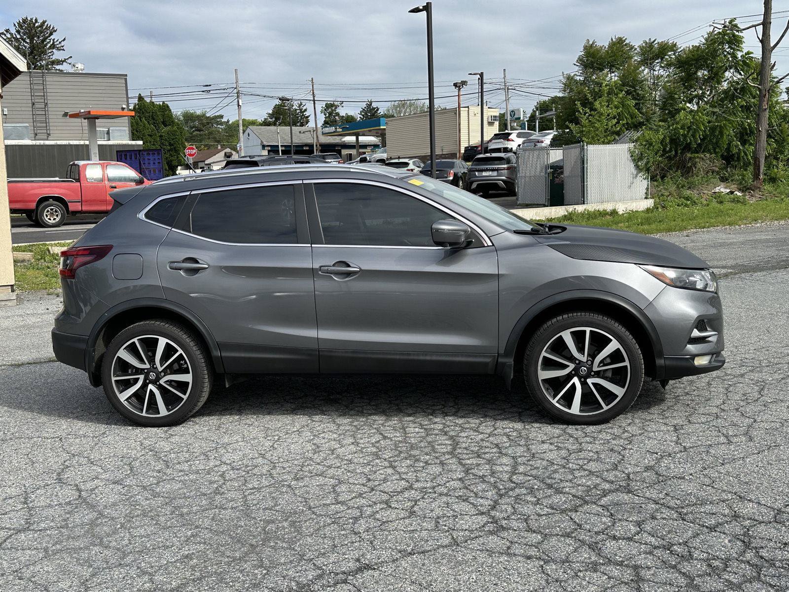 Used 2020 Nissan Rogue Sport SL AWD/4WD image 9