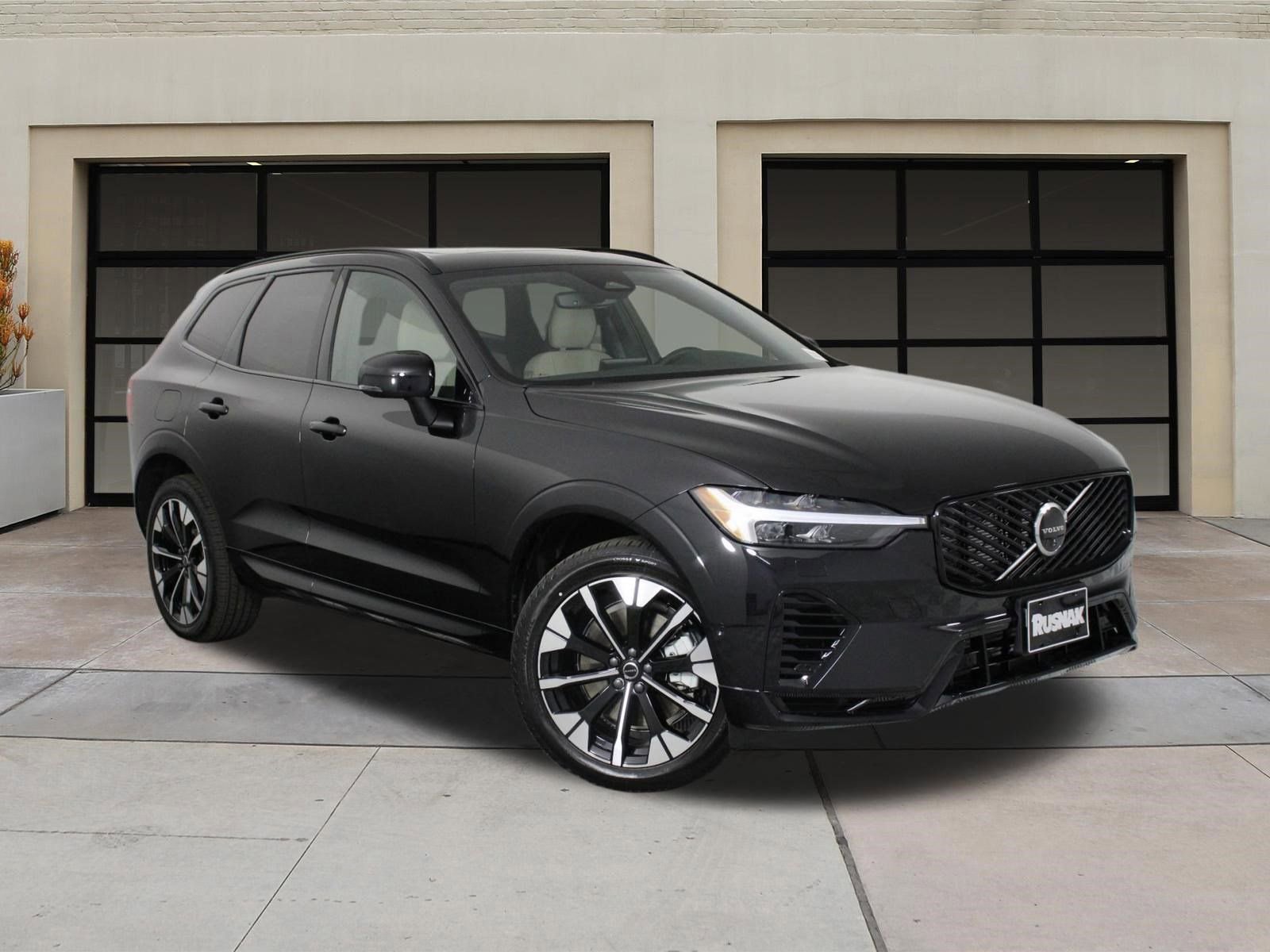 New 2026 Volvo XC60 T8 Plus w/ Protection Package Premier image 19