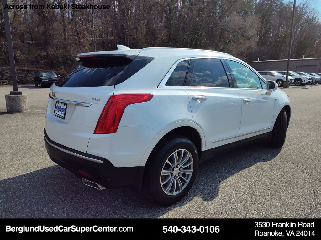 Used 2017 Cadillac XT5 Luxury w/ Driver Awareness Package image 4