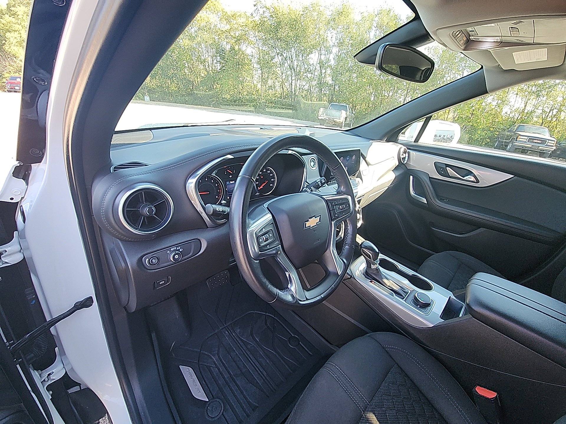 Used 2020 Chevrolet Blazer LT image 14