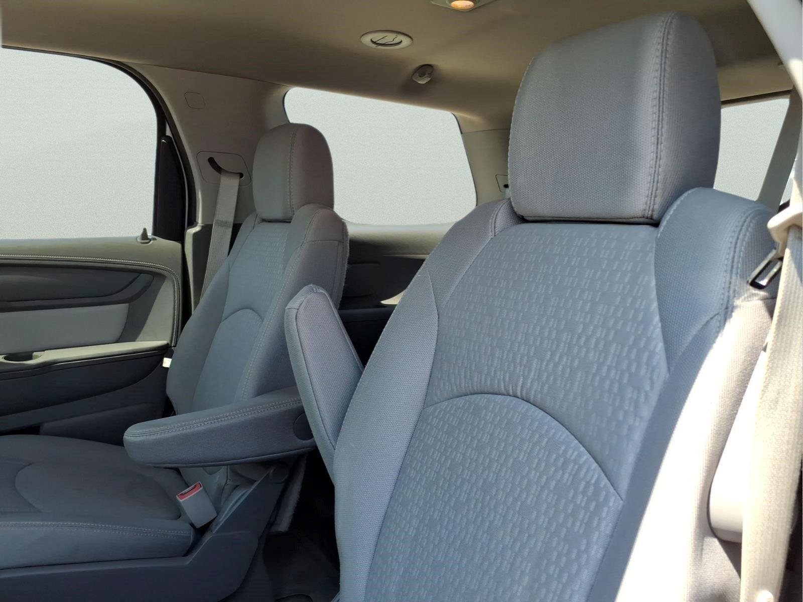 Used 2016 GMC Acadia SLE FWD image 13