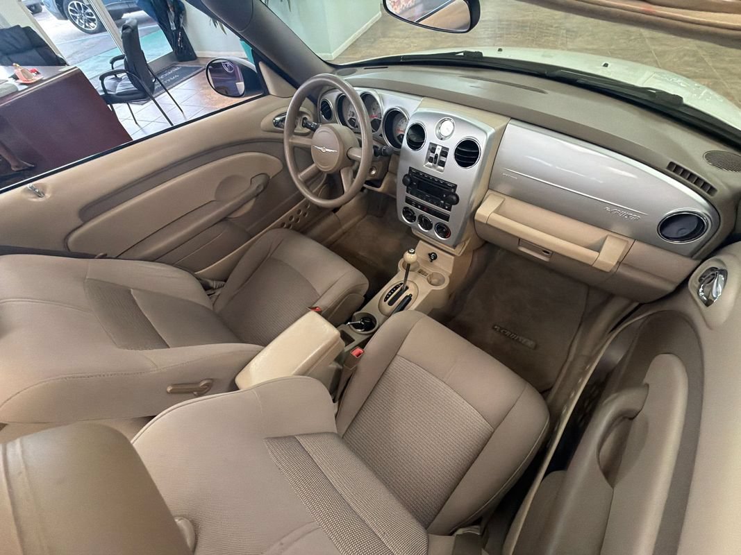 Used 2008 Chrysler PT Cruiser Convertible FWD image 14