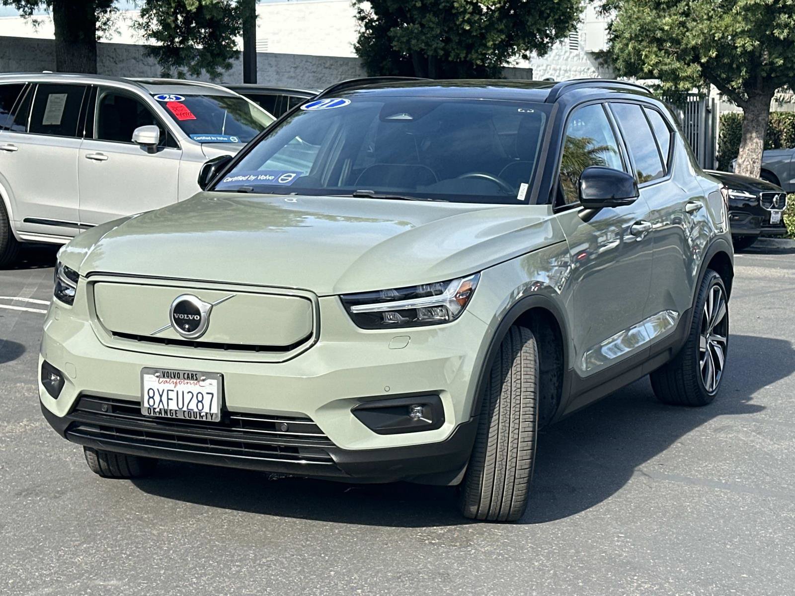 Certified 2021 Volvo XC40 P8 Recharge w/ Advanced Package image 8