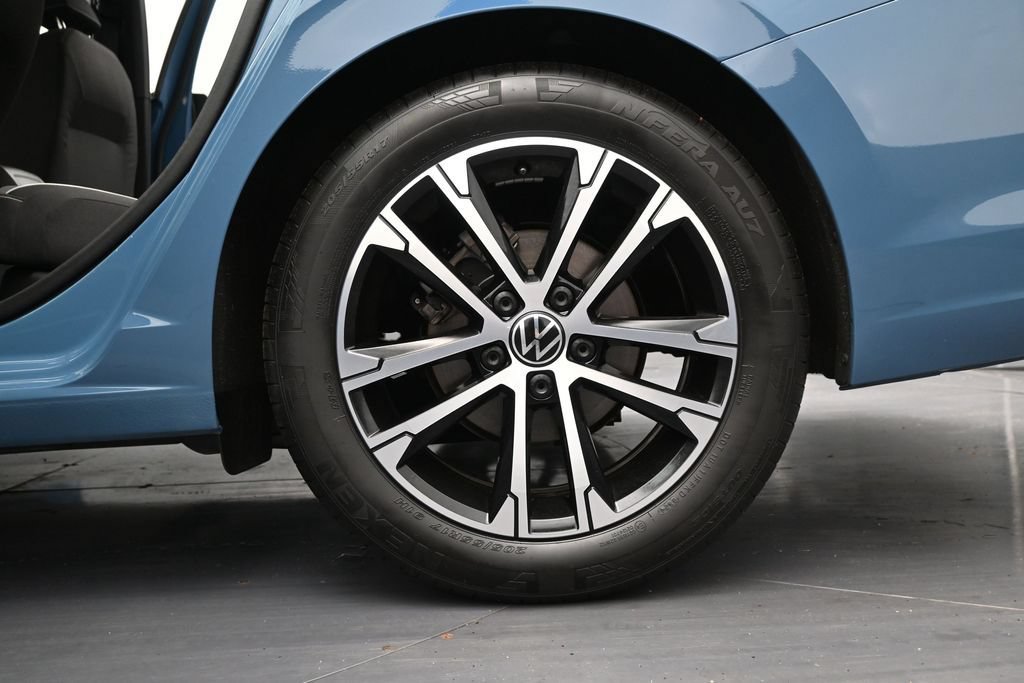Used 2025 Volkswagen Jetta Sport FWD image 14