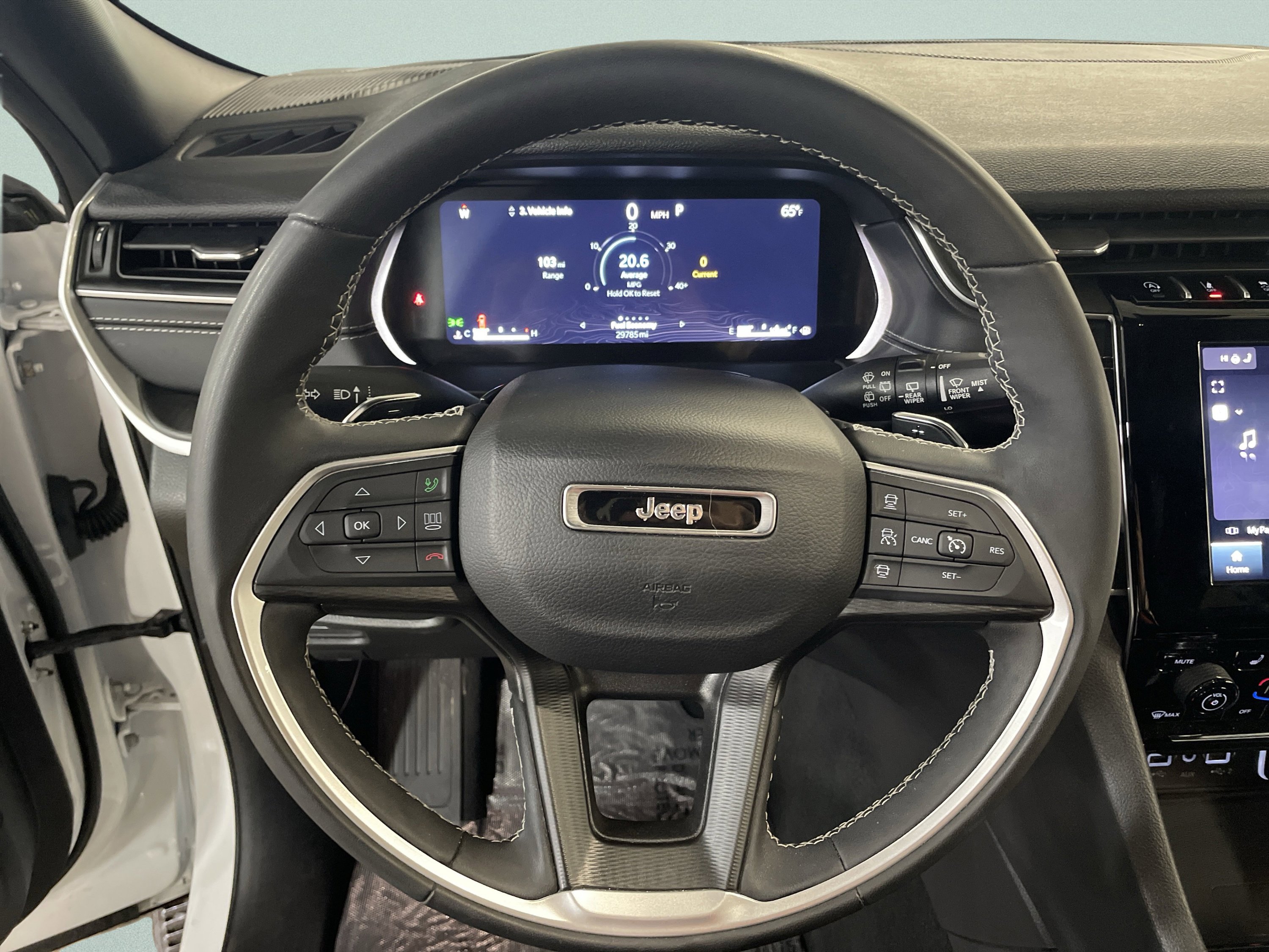 Used 2024 Jeep Grand Cherokee Altitude image 18