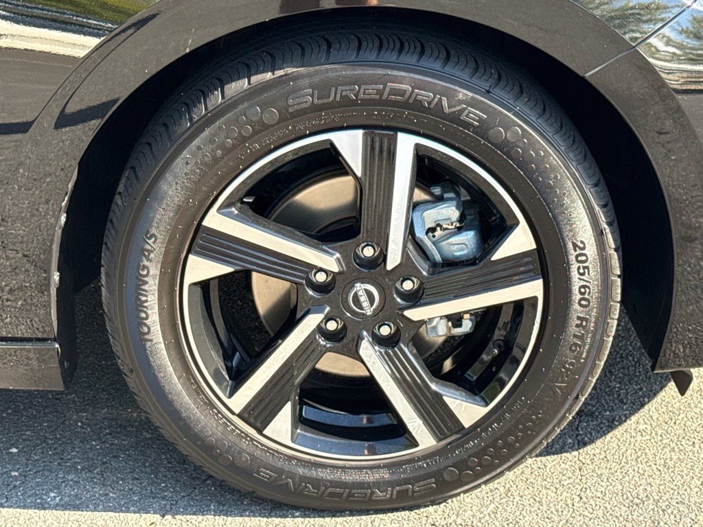 Used 2025 Nissan Sentra SV FWD image 11