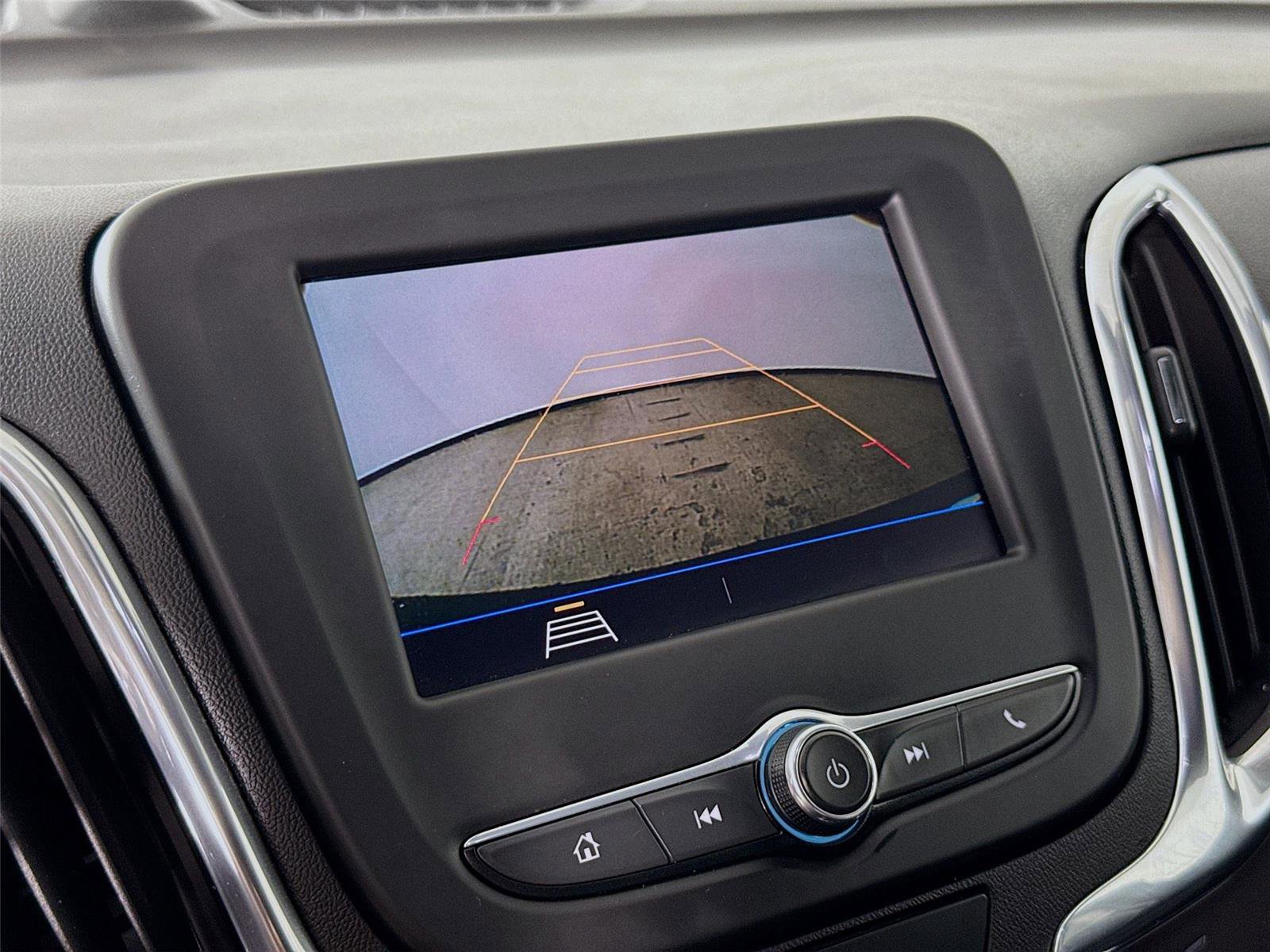 Used 2020 Chevrolet Equinox LT image 13