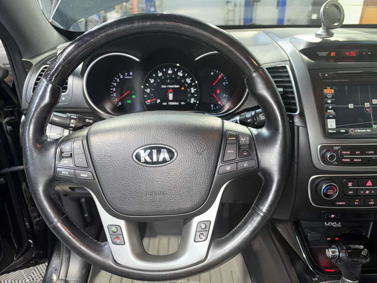 Used 2015 Kia Sorento SX FWD image 16