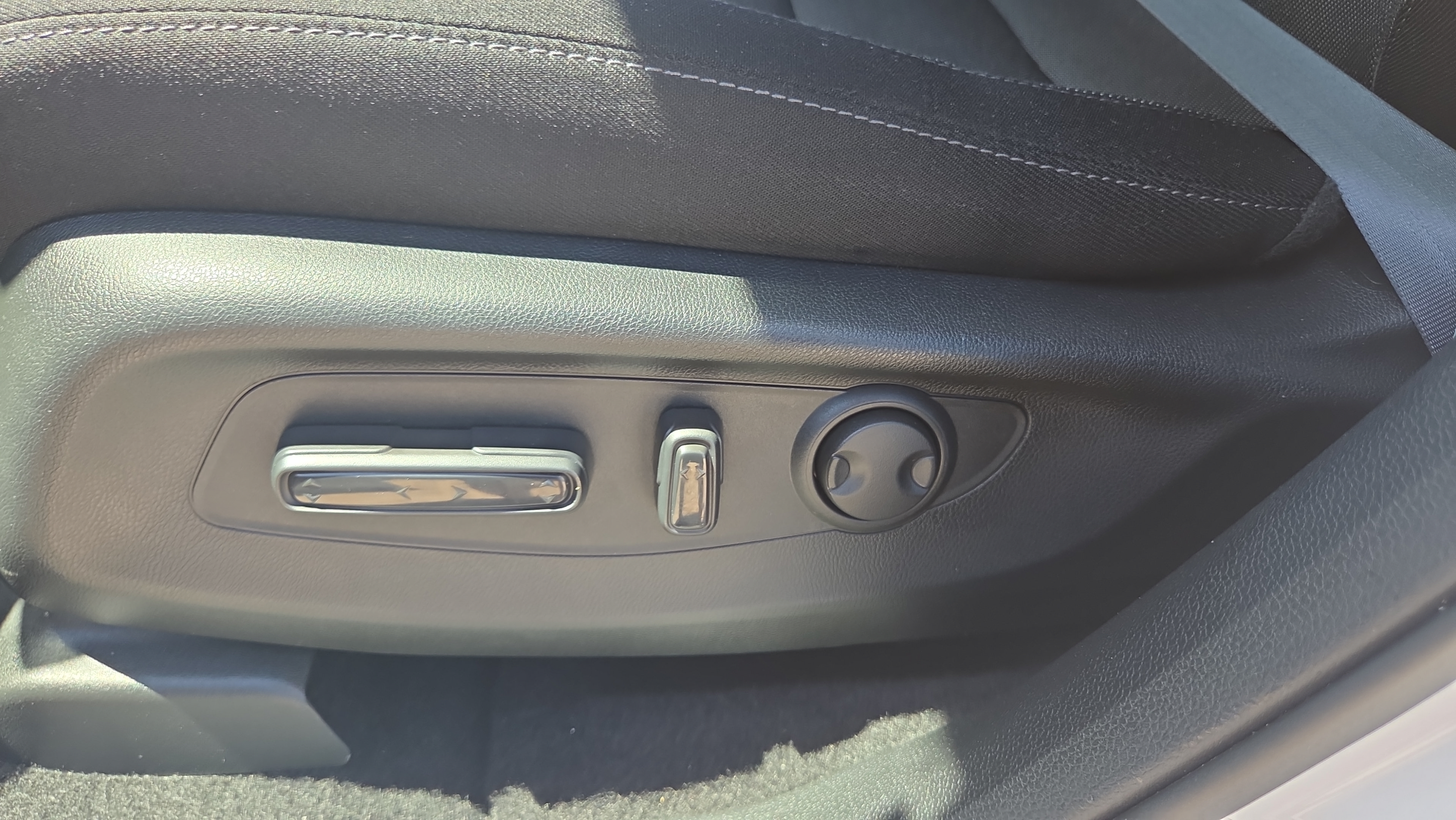 Certified 2024 Honda CR-V EX image 10