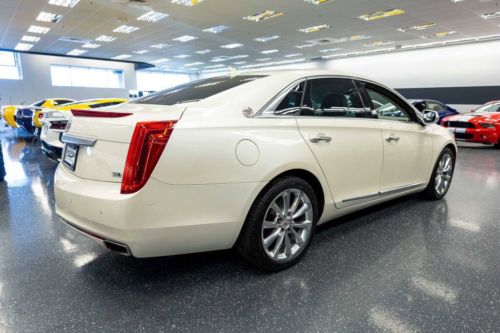 Used 2013 Cadillac XTS Platinum image 5