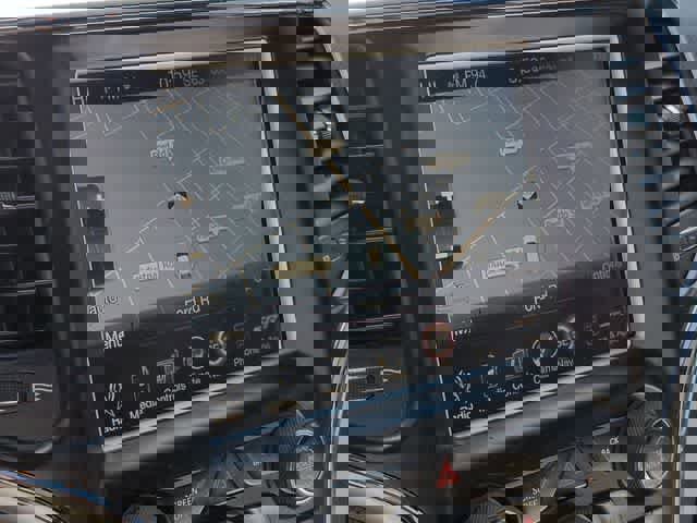 Used 2015 Jeep Grand Cherokee SRT w/ Luxury Group II image 29