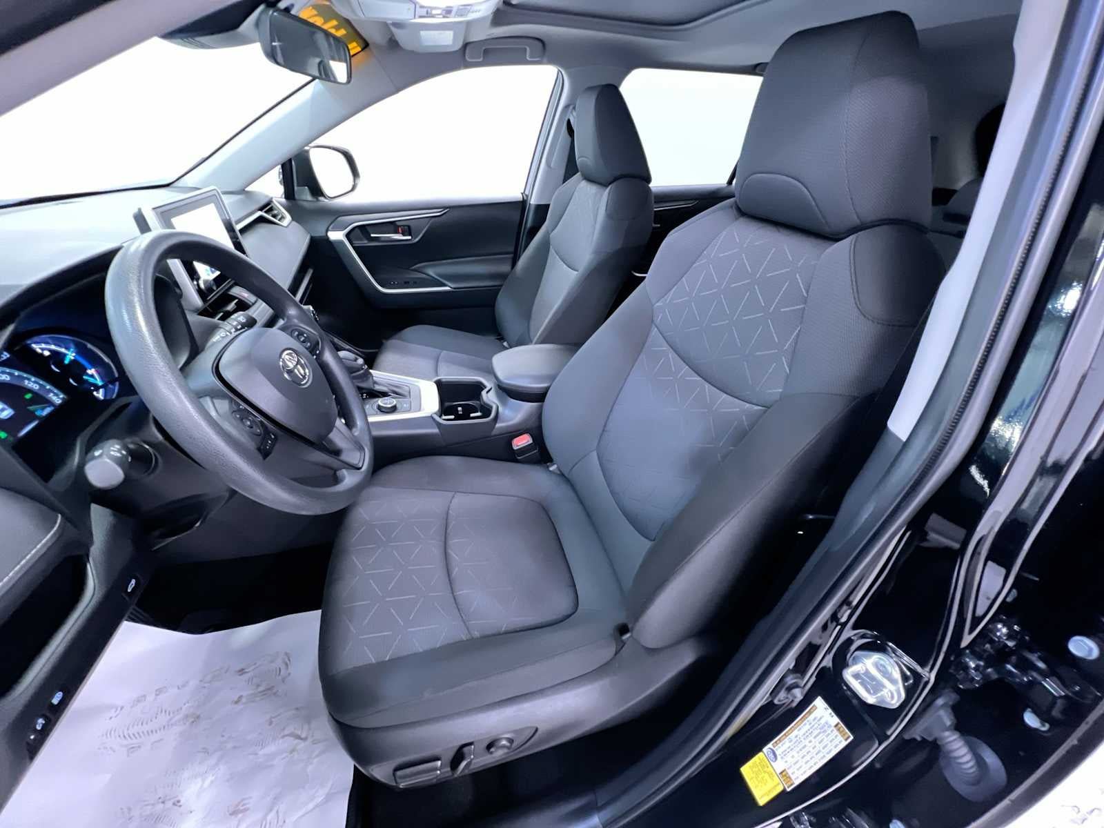 Used 2023 Toyota RAV4 XLE w/ Convenience Package AWD/4WD image 14