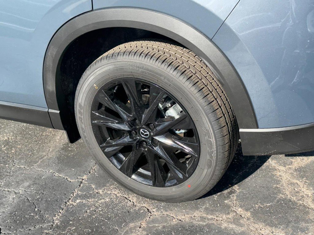 New 2025 MAZDA CX-5 Carbon Edition image 4