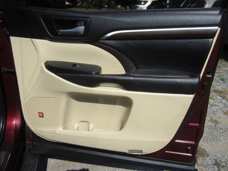 Used 2016 Toyota Highlander Limited Platinum image 65