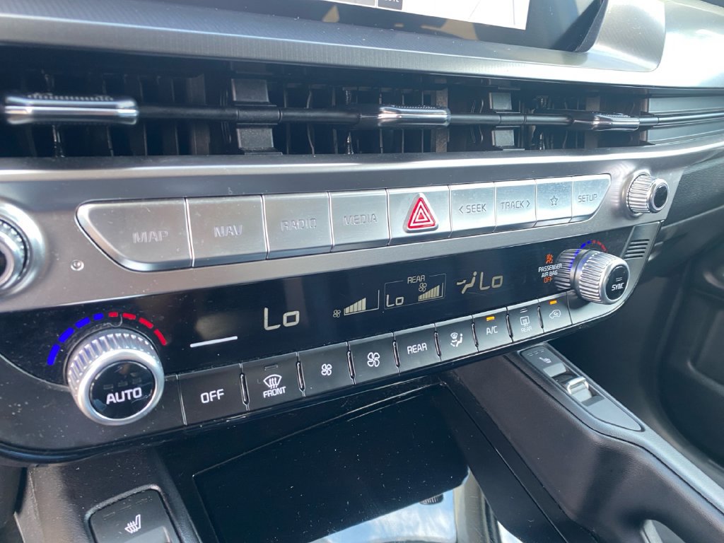 Used 2025 Kia Telluride S FWD image 17