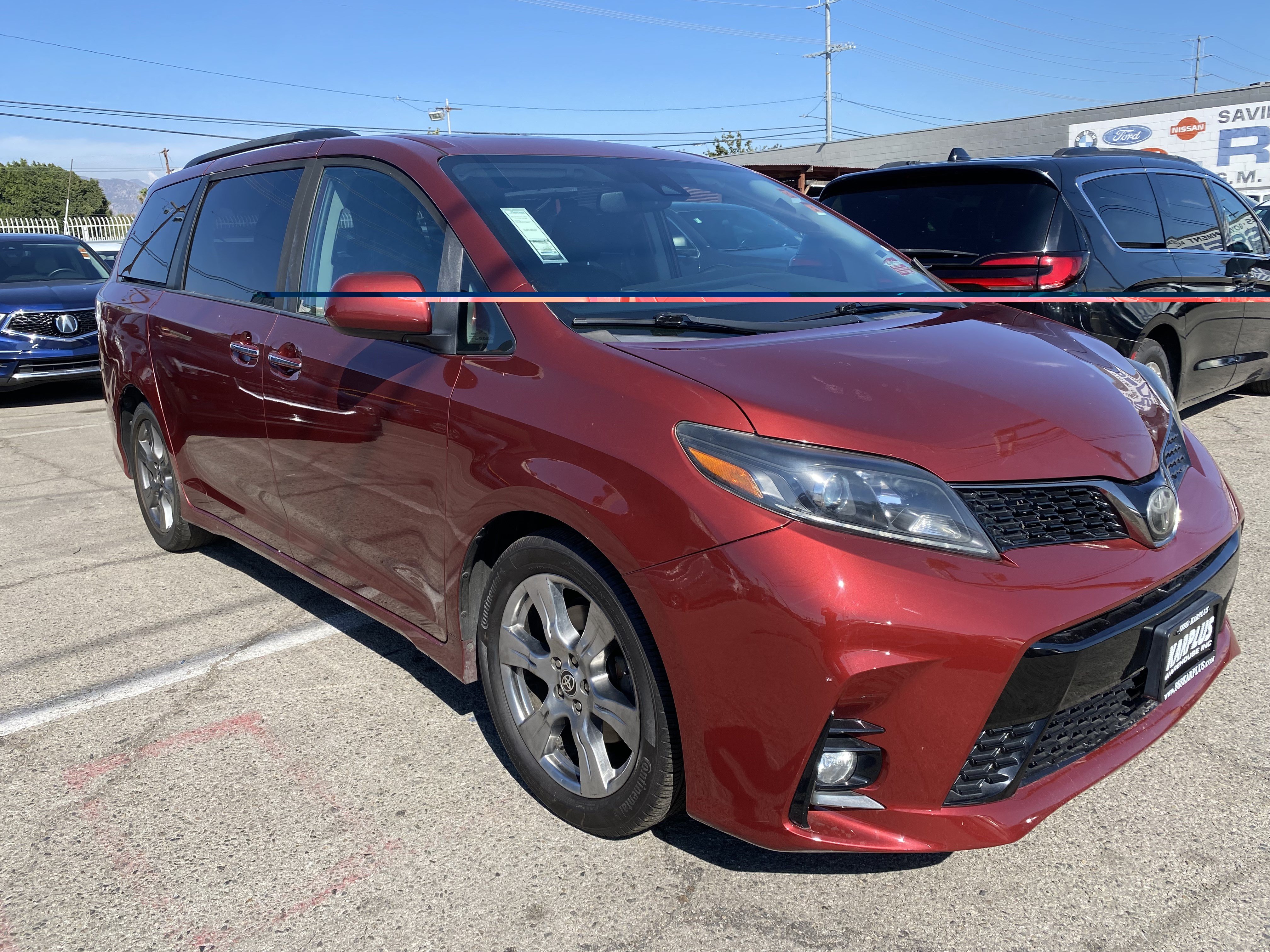 Used 2020 Toyota Sienna SE Premium FWD image 7