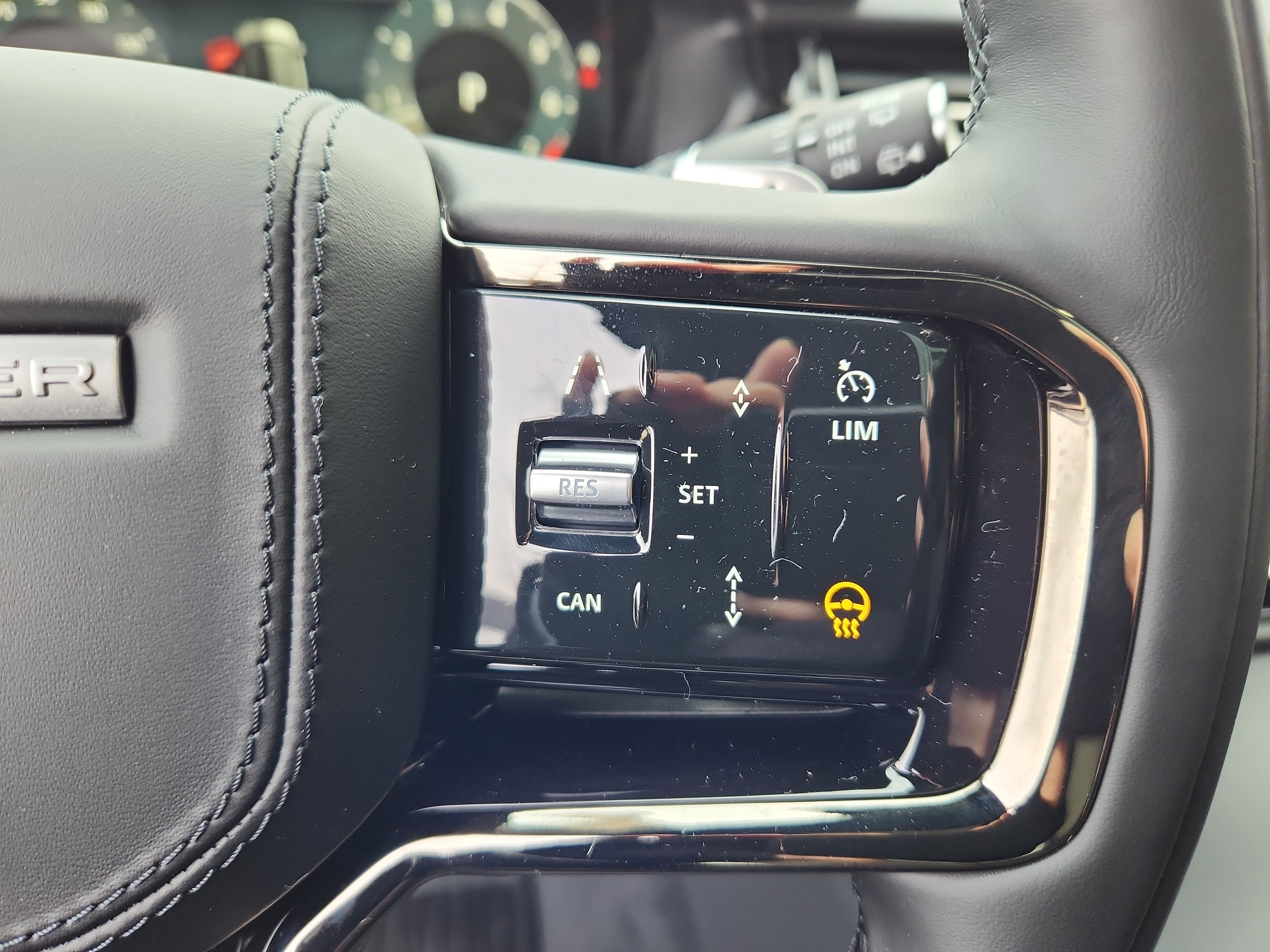 Used 2026 Land Rover Range Rover Velar S image 20