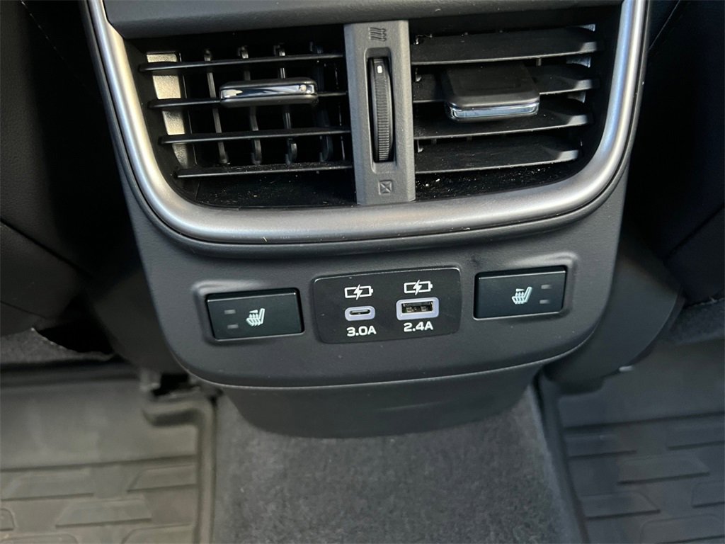 Certified 2025 Subaru Outback Limited image 24