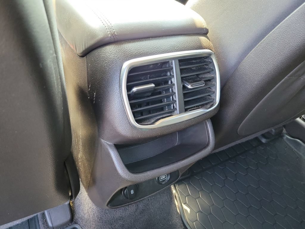 Used 2019 Hyundai Santa Fe SE FWD image 13