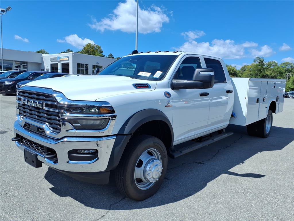 New 2026 RAM 5500 Tradesman AWD/4WD image 8