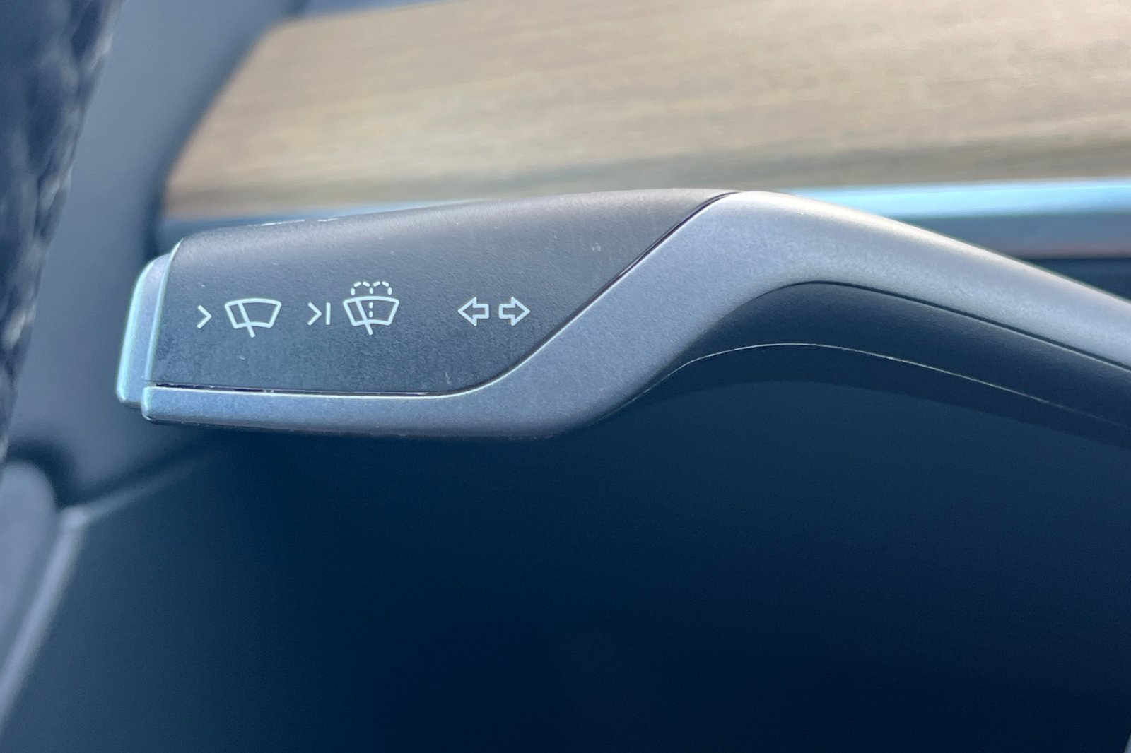 Used 2022 Tesla Model Y Long Range AWD/4WD image 31