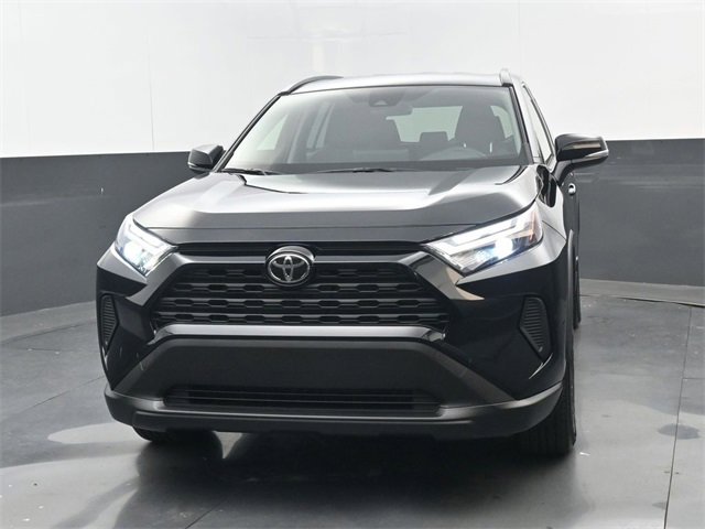 Used 2025 Toyota RAV4 XLE image 19