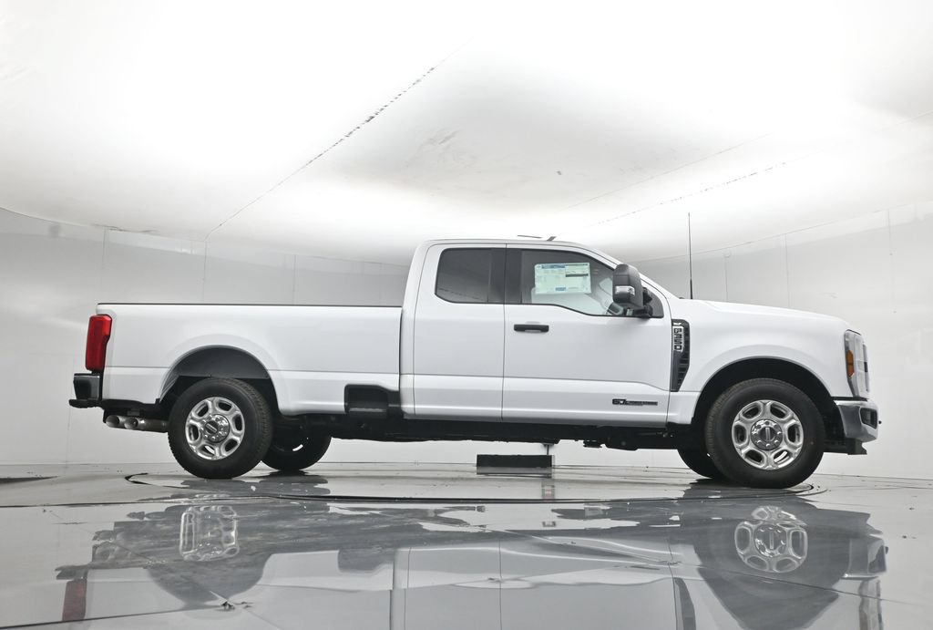 New 2026 Ford F350 XLT RWD image 46