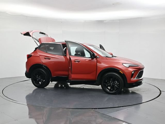Used 2024 Buick Encore GX Sport Touring FWD image 53