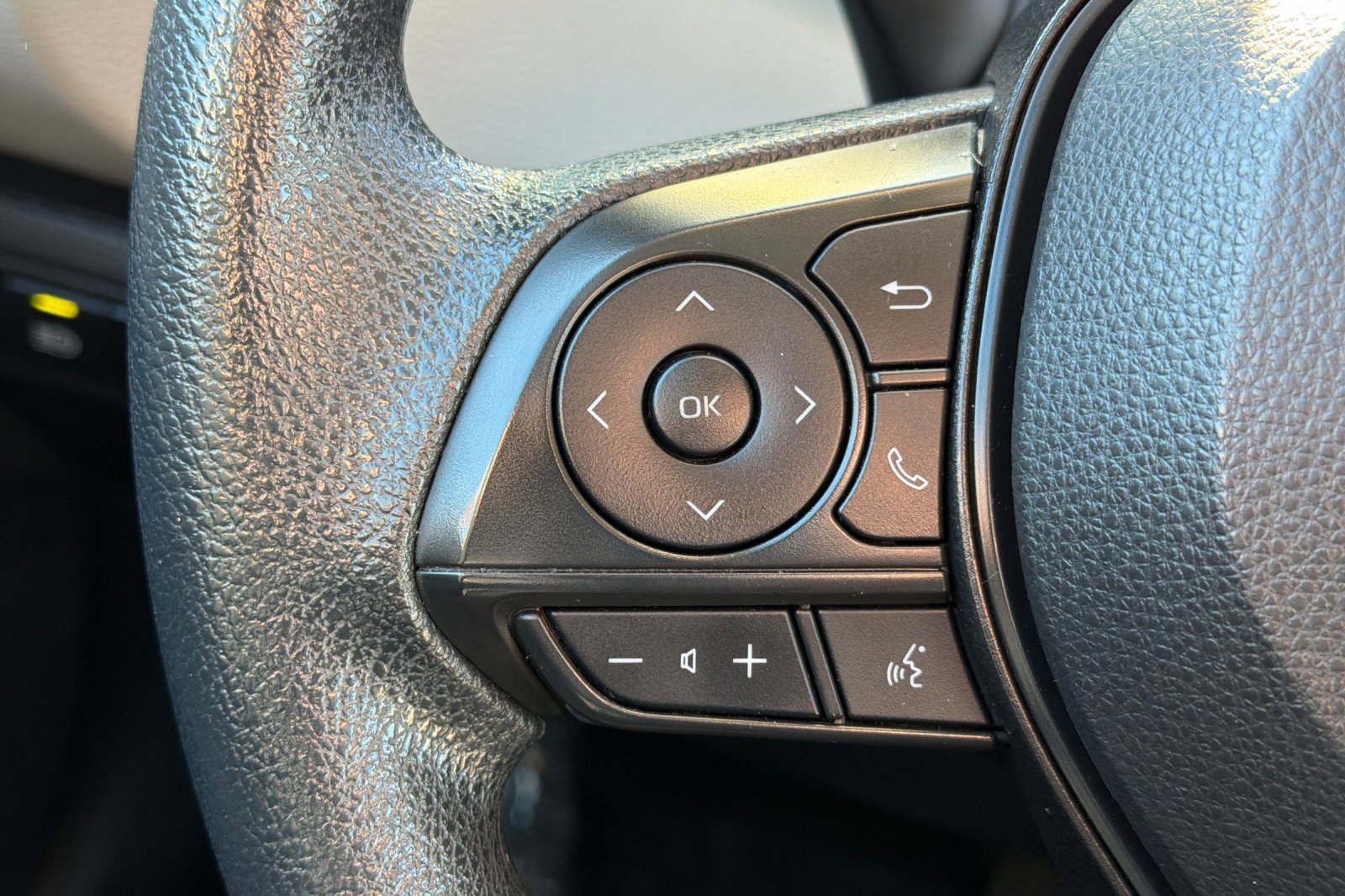 Certified 2024 Toyota Corolla LE image 27