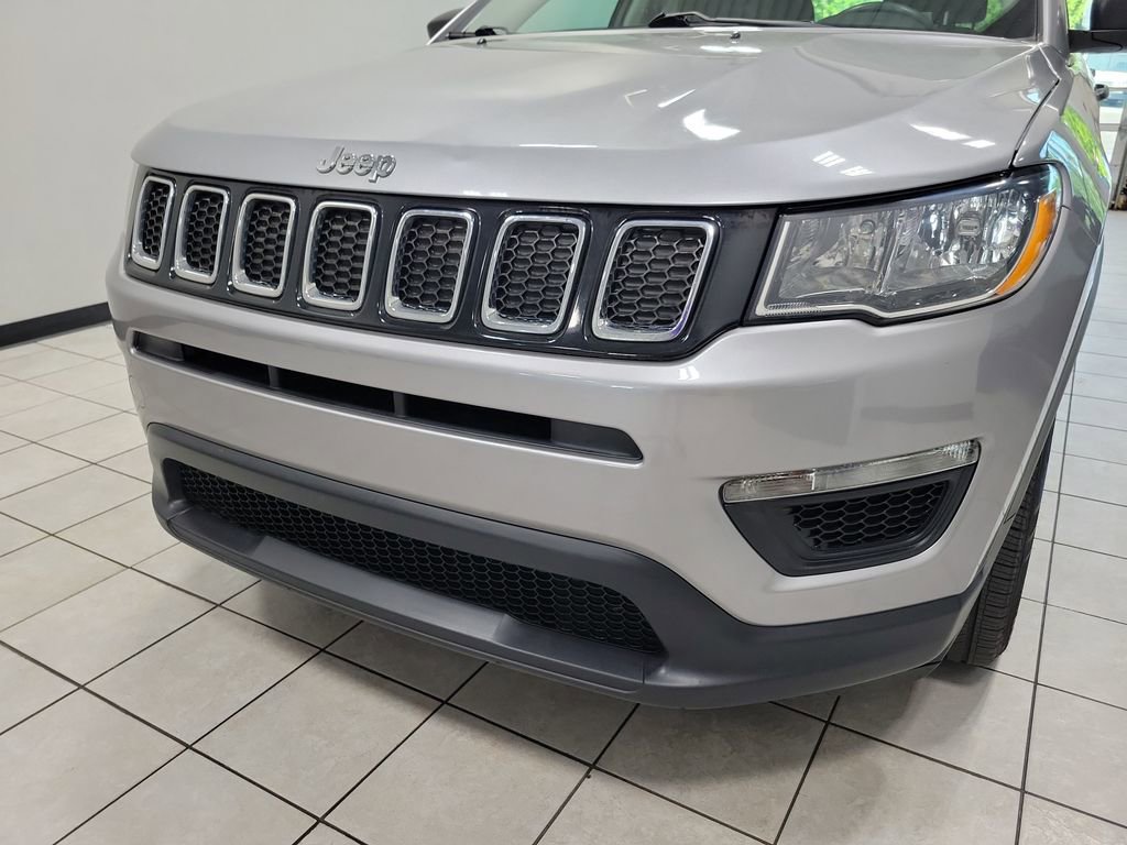 Used 2018 Jeep Compass Sport FWD image 21