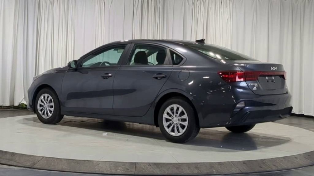 Used 2022 Kia Forte Sedan image 8