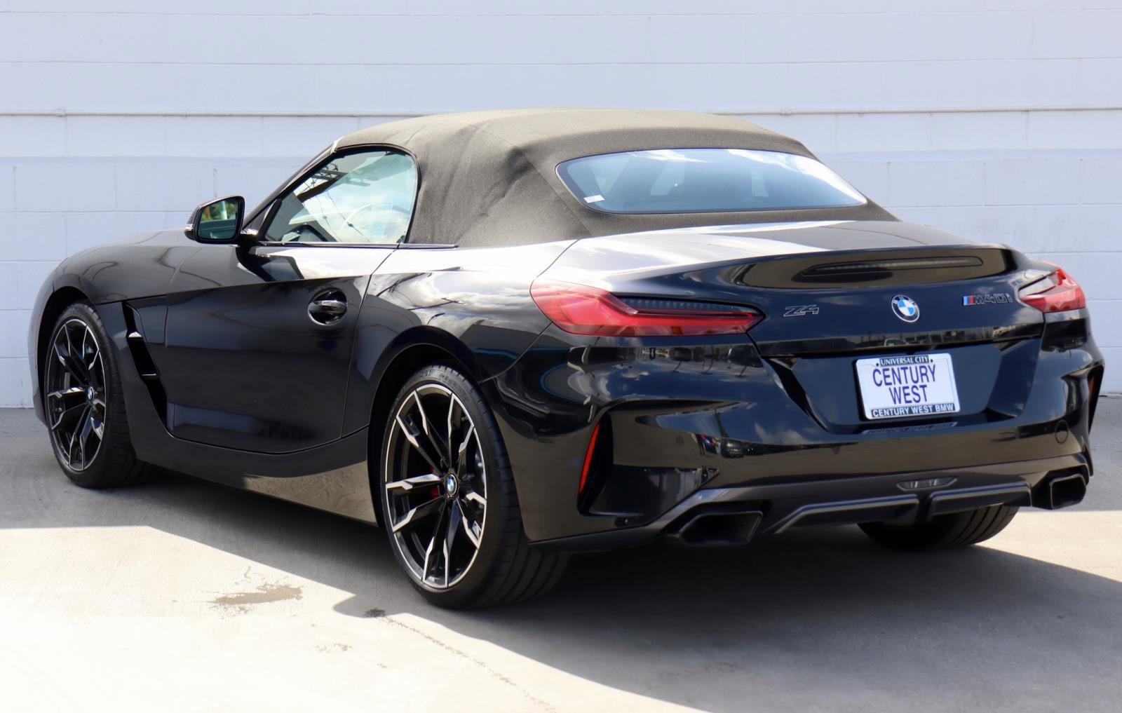 Used 2025 BMW Z4 M40i w/ Premium Package image 27