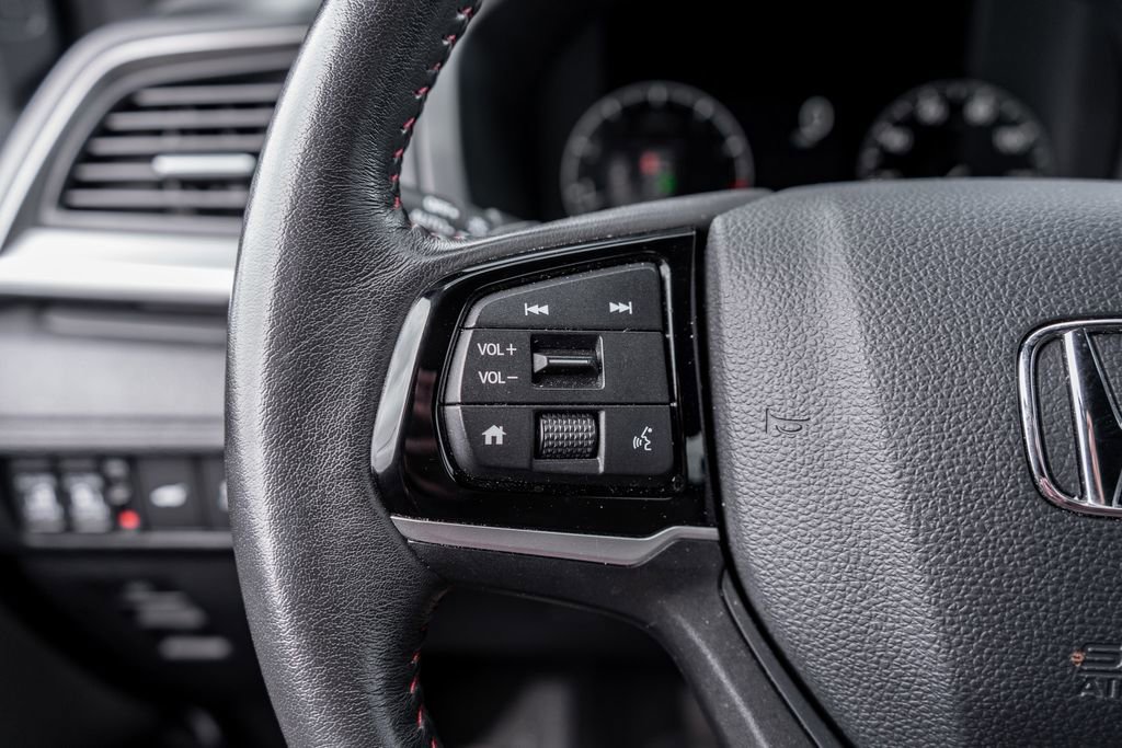 Used 2025 Honda Odyssey Sport-L image 24