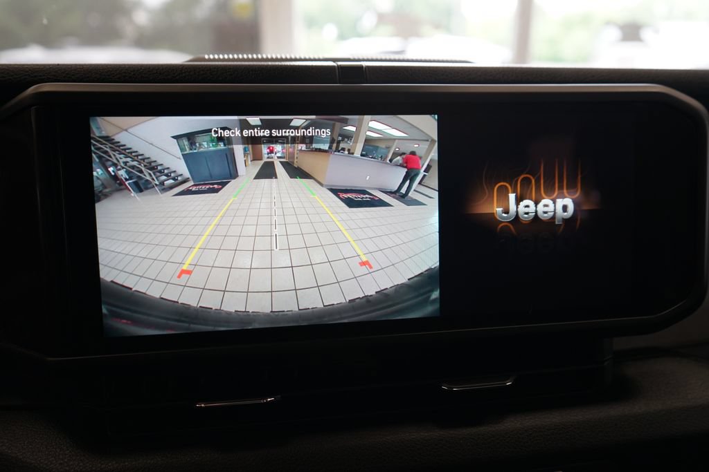 Used 2024 Jeep Wrangler Unlimited Sport AWD/4WD image 8