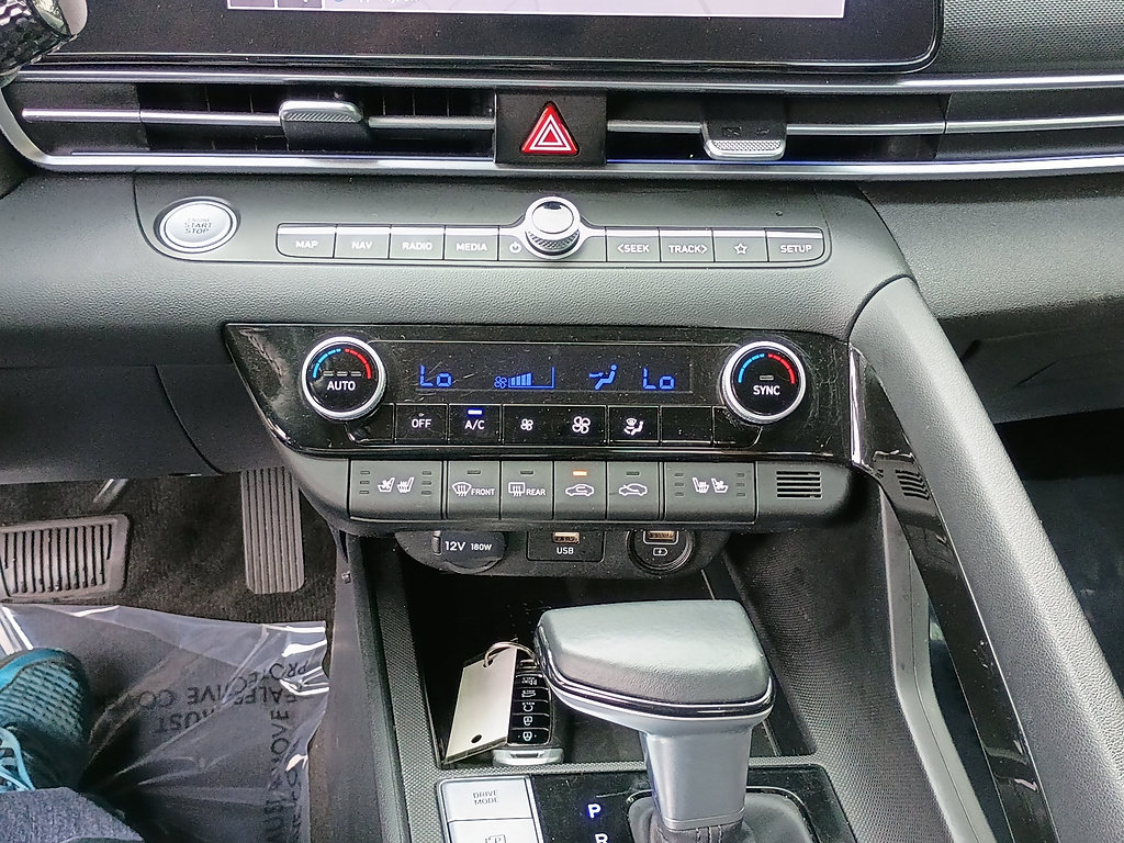 Used 2022 Hyundai Elantra Limited FWD image 22