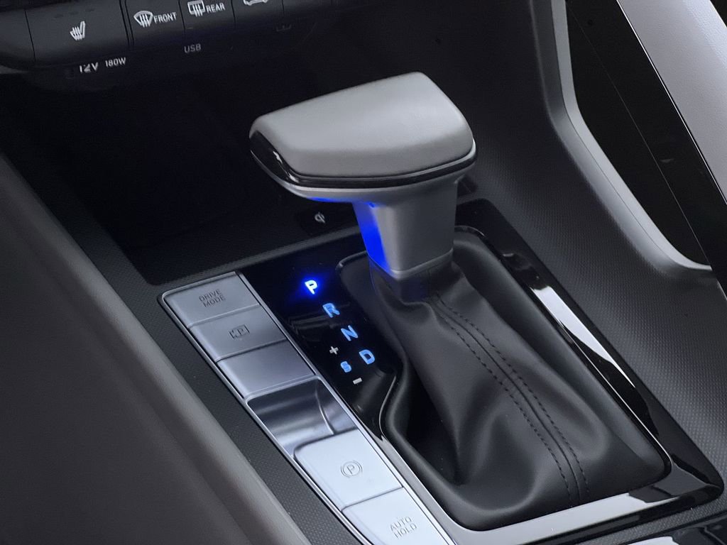 Used 2025 Hyundai Elantra SEL image 22