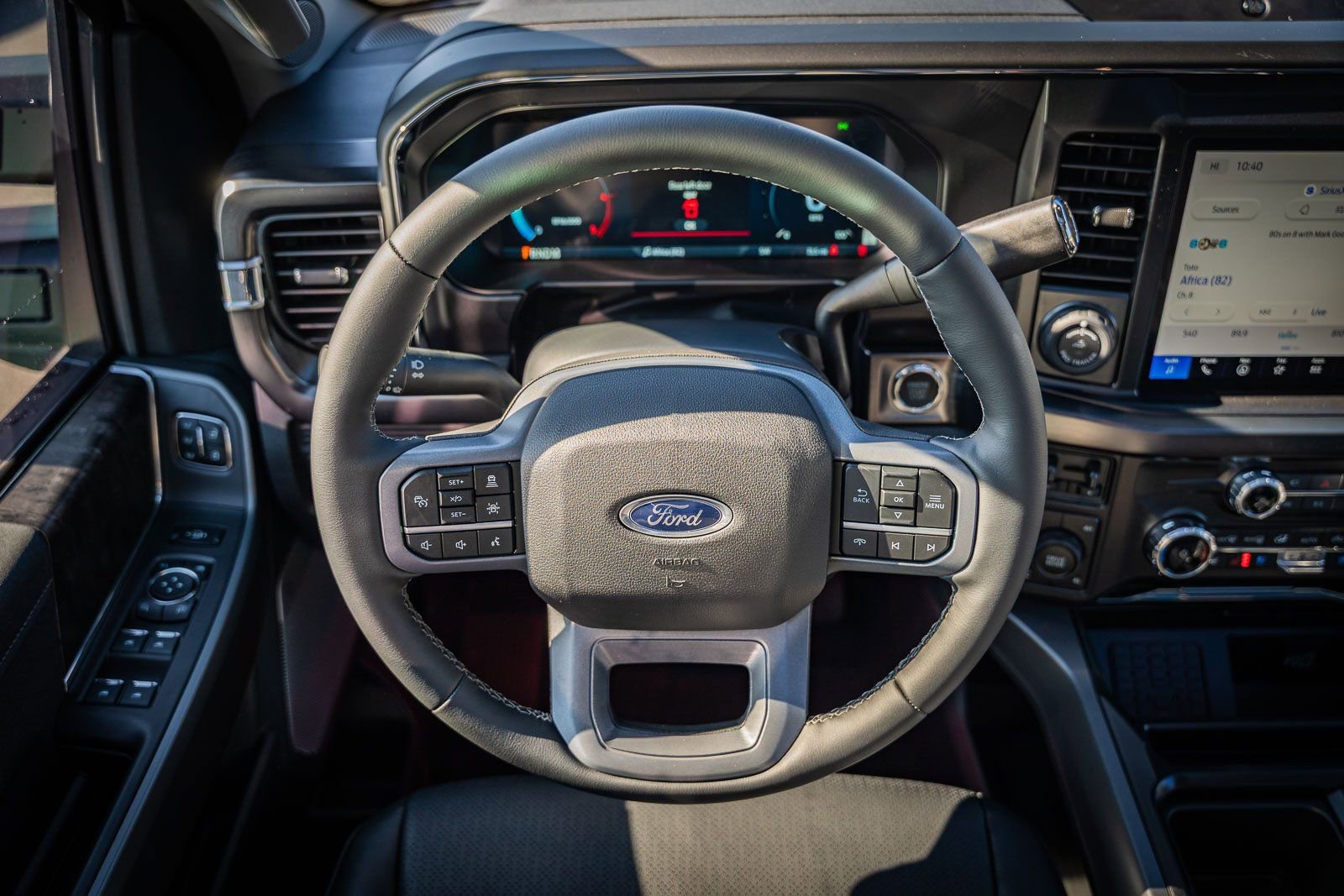 New 2026 Ford F250 Lariat w/ Black Appearance Package image 33