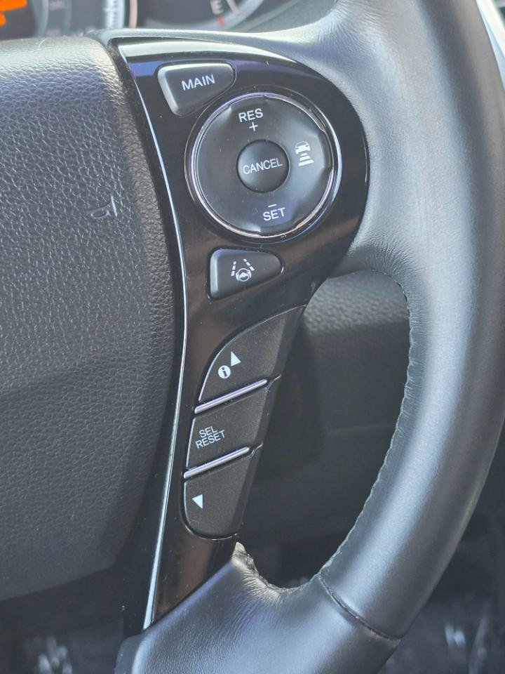 Used 2017 Honda Accord Touring image 18