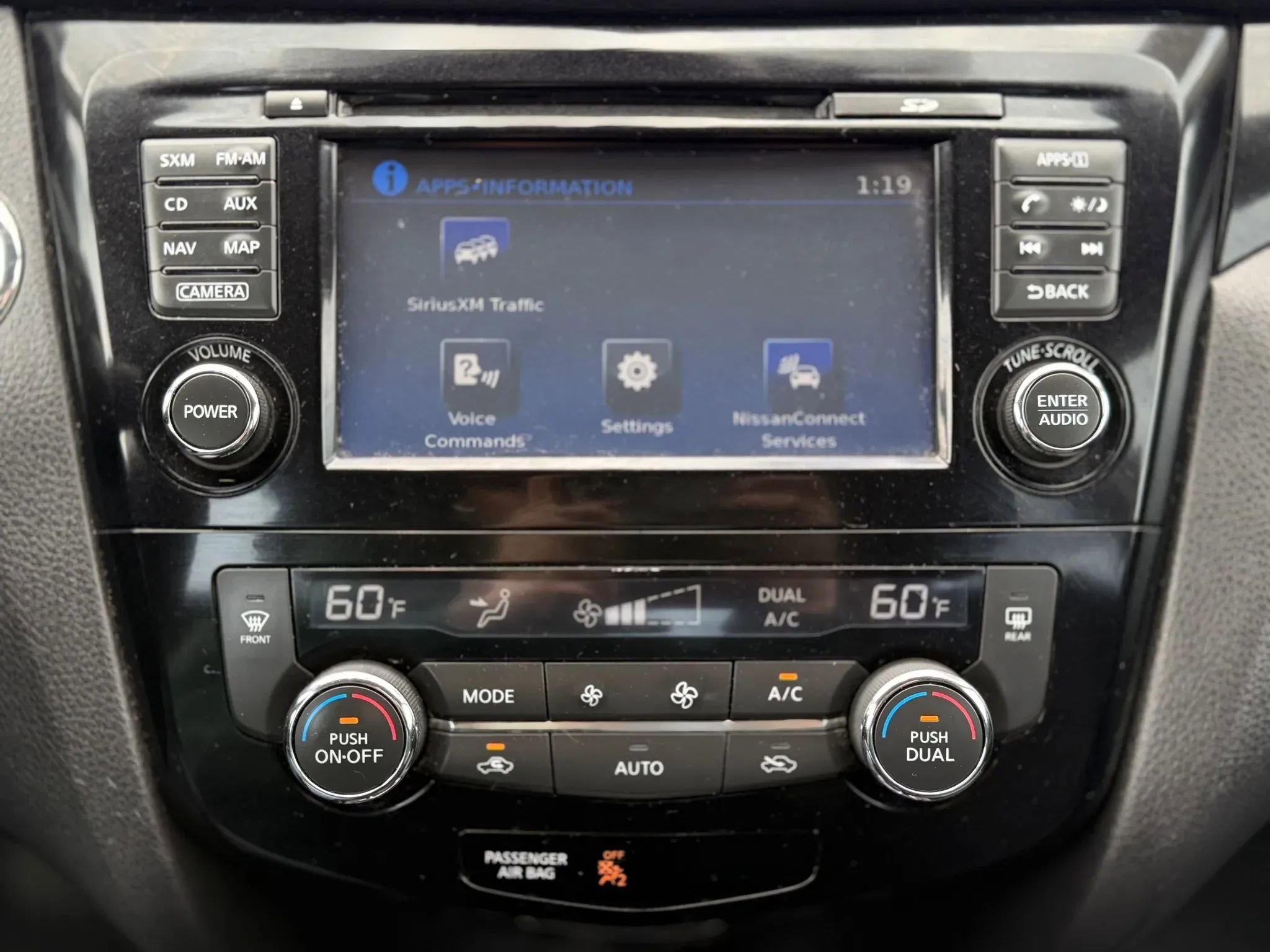 Used 2017 Nissan Rogue Sport SV w/ SV Premium Package AWD/4WD image 27