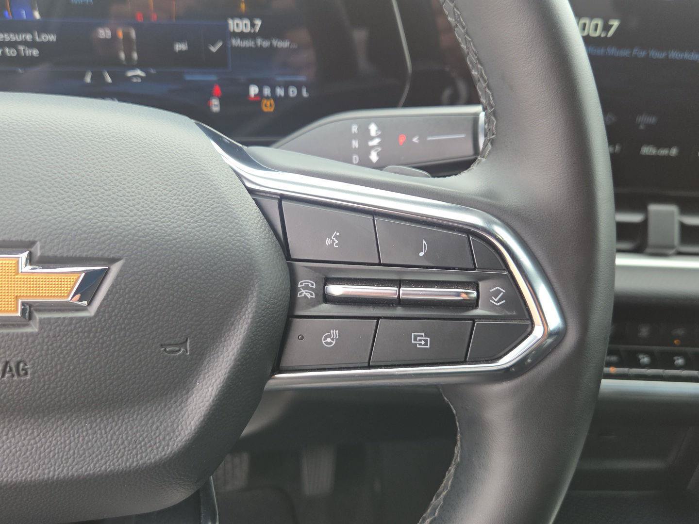 Used 2025 Chevrolet Equinox LT FWD image 25