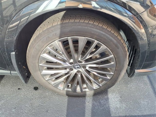 Used 2024 Lexus RX 350 w/ Convenience Package image 31