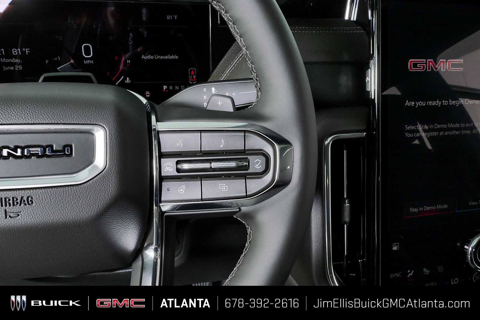 New 2026 GMC Yukon Denali w/ Denali Reserve Package AWD/4WD image 11
