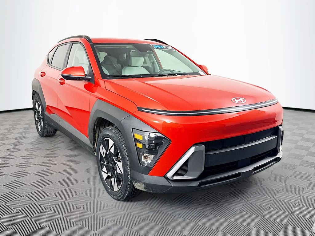 Used 2025 Hyundai Kona SEL image 3